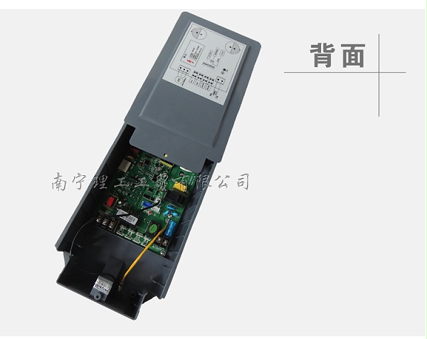 环保空调控制器背面