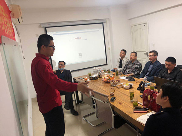 单仁资讯杨总发言