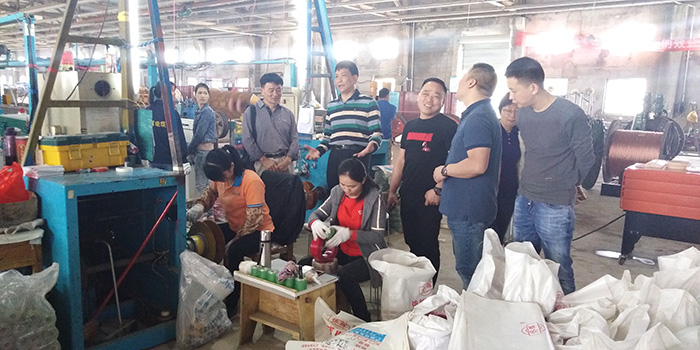 理工公司参观侨光生产现场