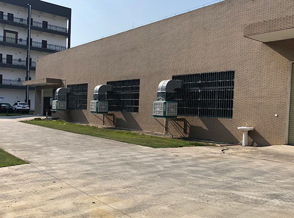可以拨打ZLG理工免费热线